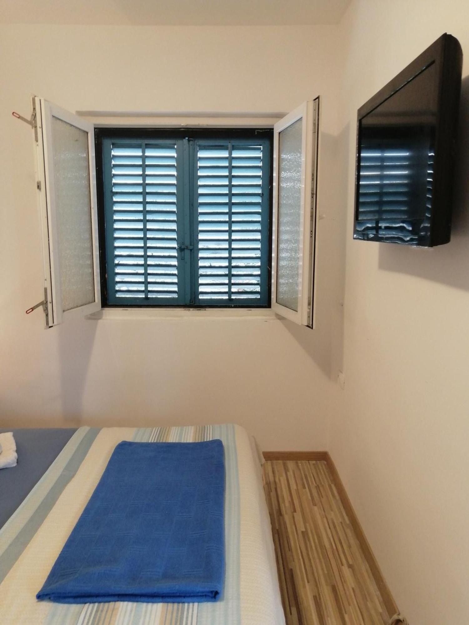 Apartments Zeljka-Dobrota Kotor Bagian luar foto